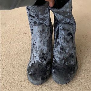 Velvet boots